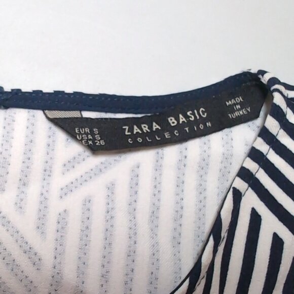 Zara Shift Dress Short Sleeve Arrow  Geometric Print Keyhole Mini Sheath Blue - Picture 9 of 9